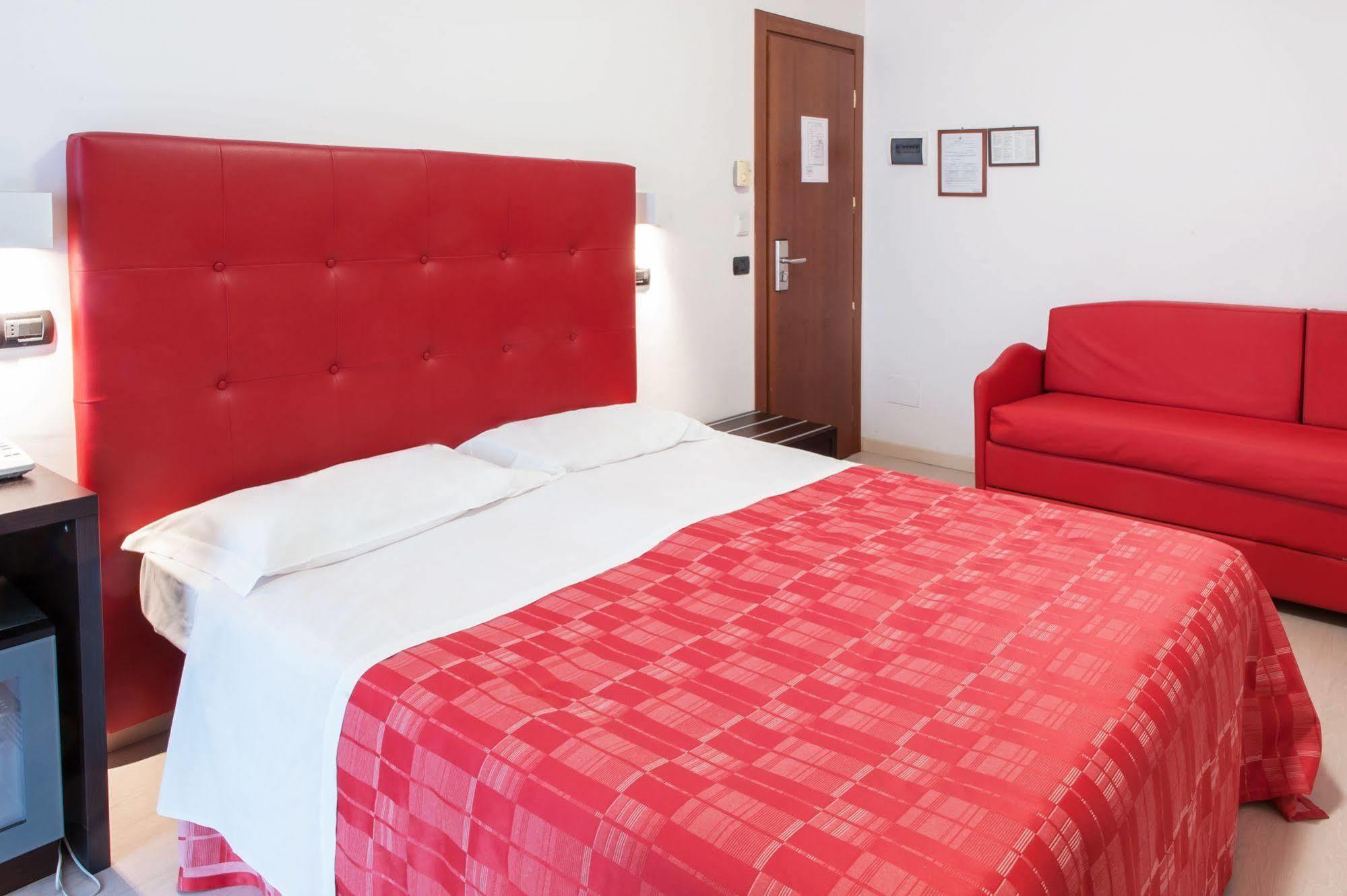 Hotel Villa Corallo San Benedetto del Tronto Exterior photo