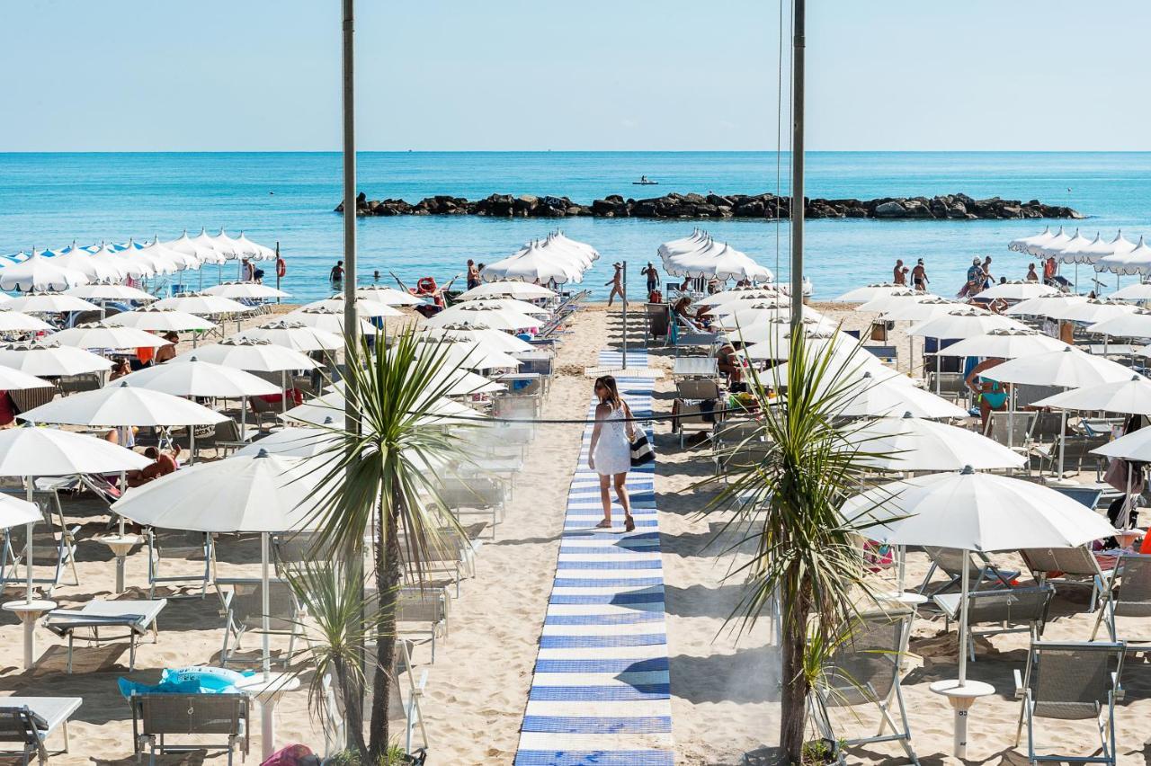 Hotel Villa Corallo San Benedetto del Tronto Exterior photo