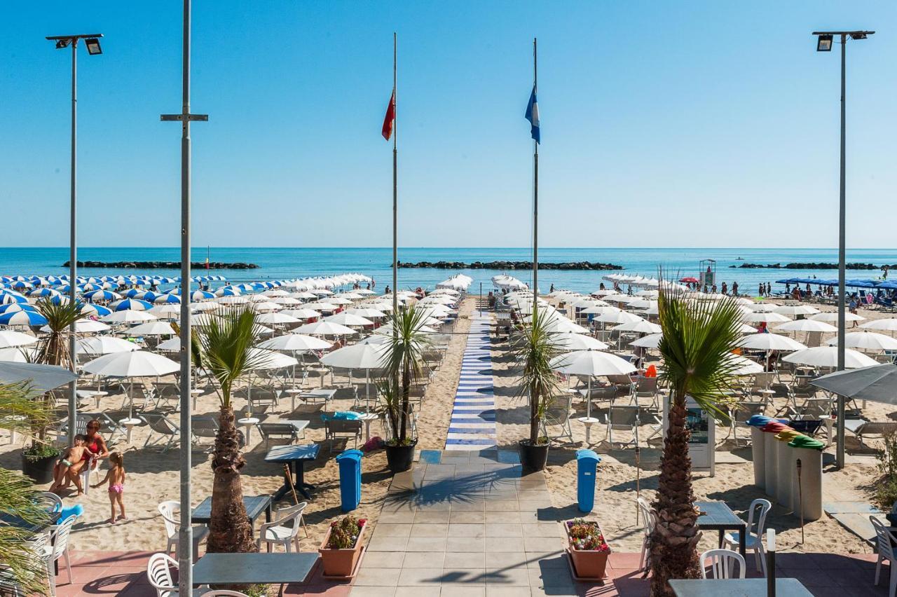 Hotel Villa Corallo San Benedetto del Tronto Exterior photo