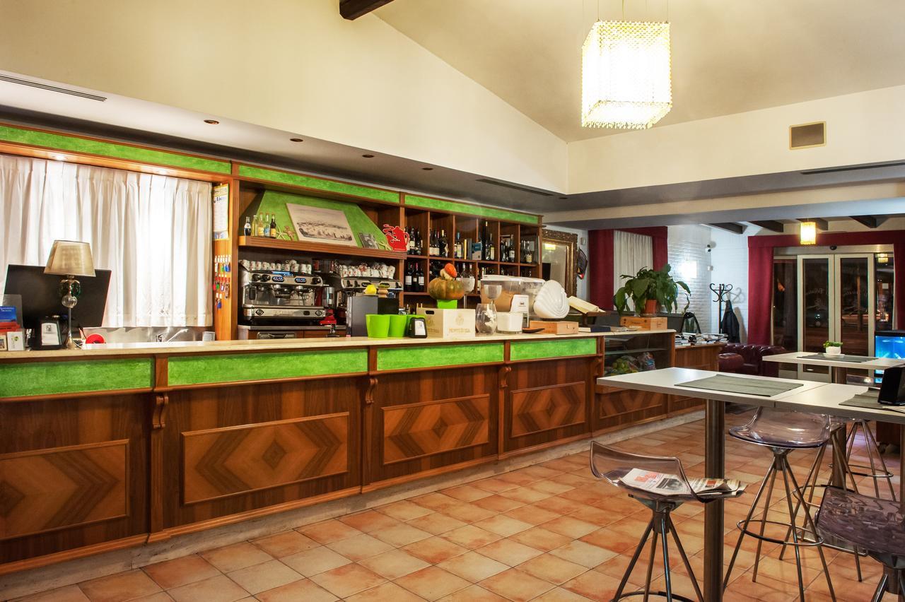 Hotel Villa Corallo San Benedetto del Tronto Room photo